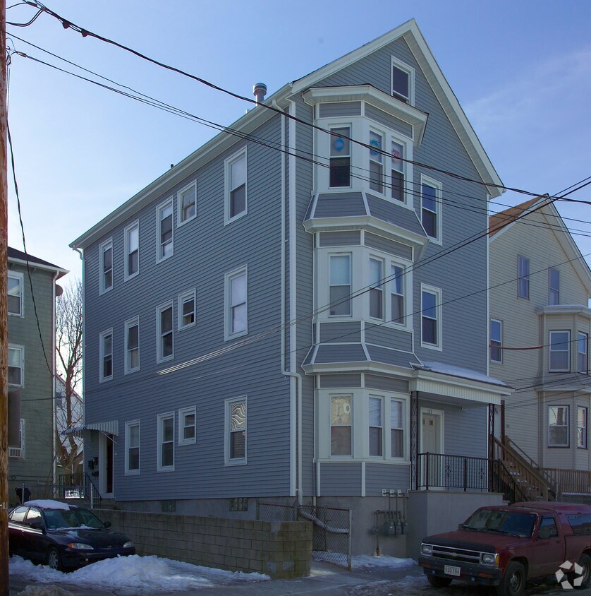 Primary Photo - 103-111 Tecumseh St