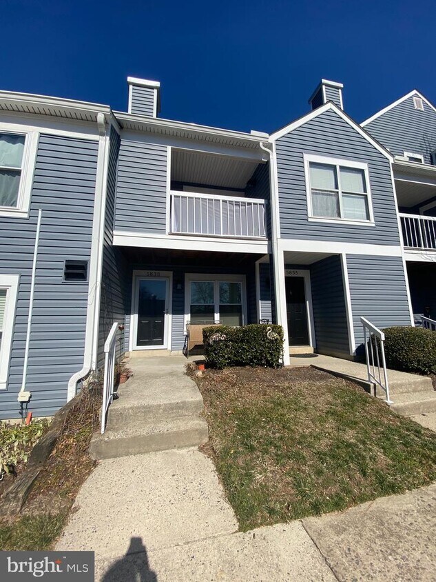 Primary Photo - 5833 Orchard Hill Ct