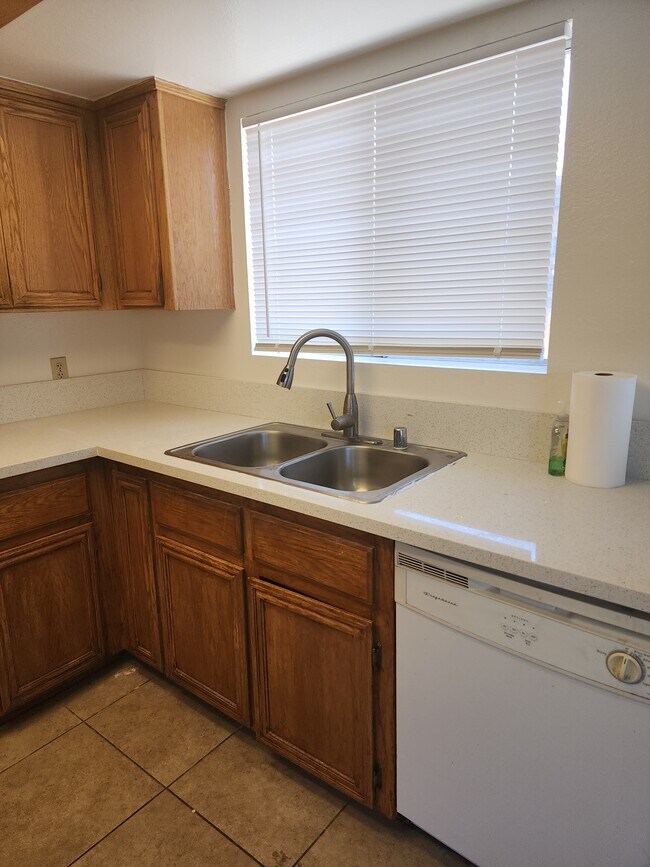 Foto del edificio - 13160 Agua Cayendo Rd