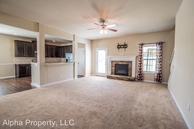 Building Photo - 112 Norfolk Cir