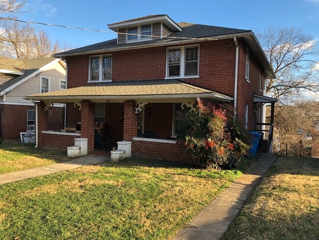 Foto del edificio - 524 Riverland Rd SE