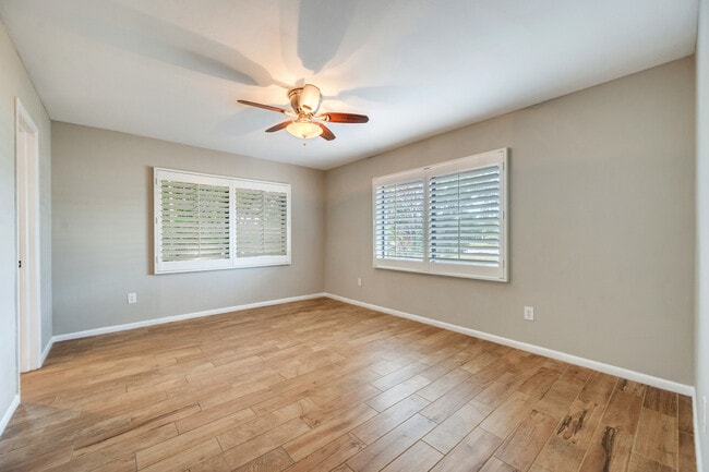 Foto del edificio - 1759 Azalea Ln