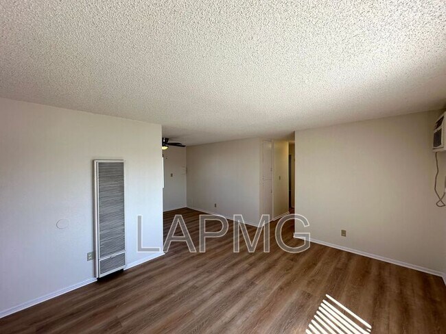 Foto del edificio - 9618 Pacific Ave