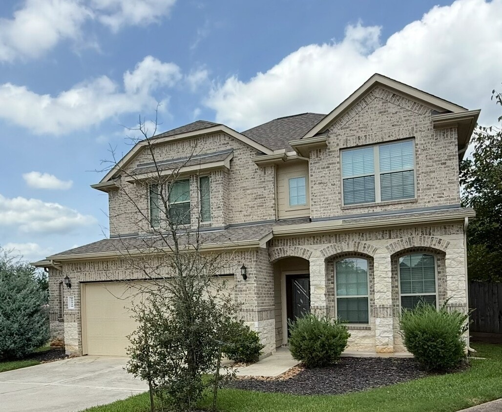 Foto principal - 10918 Hillside Dr