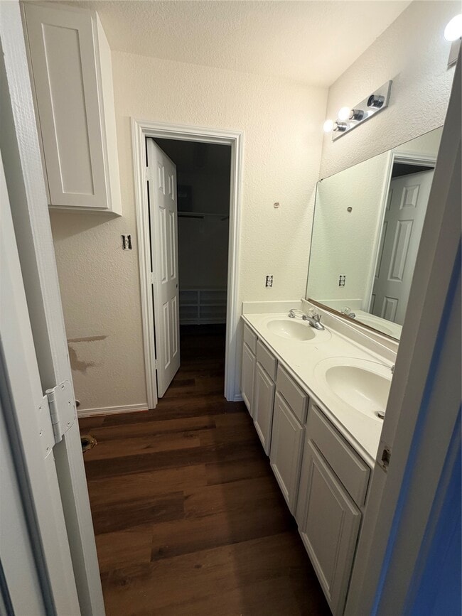 Building Photo - 22807 Red Leo Ln