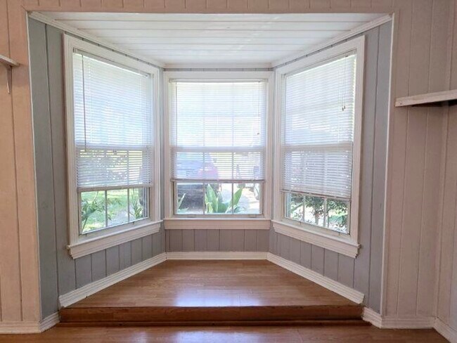 Building Photo - 1131 Hawthorne St