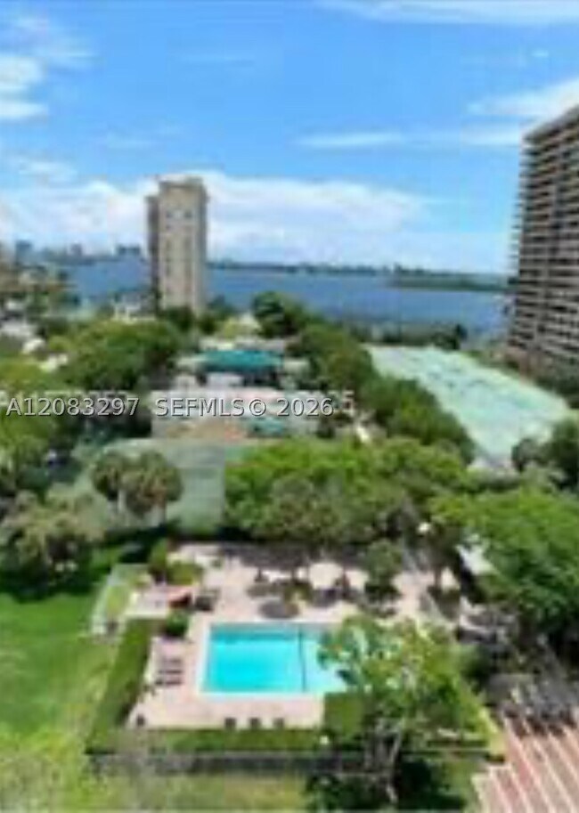 Foto del edificio - 11111 Biscayne Blvd