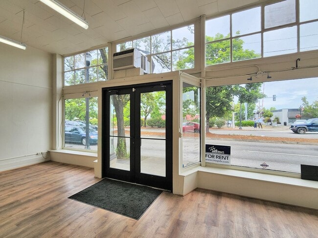Building Photo - 12610 SW Farmington Rd