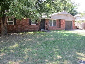 Building Photo - 212 S Mercedes Dr