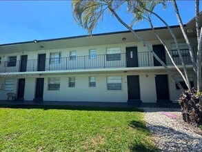 Building Photo - 3901 SW 112th Ave