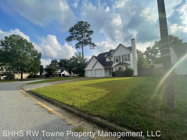 Foto del edificio - 3 br, 2.5 bath House - 209 Golden Maple Drive