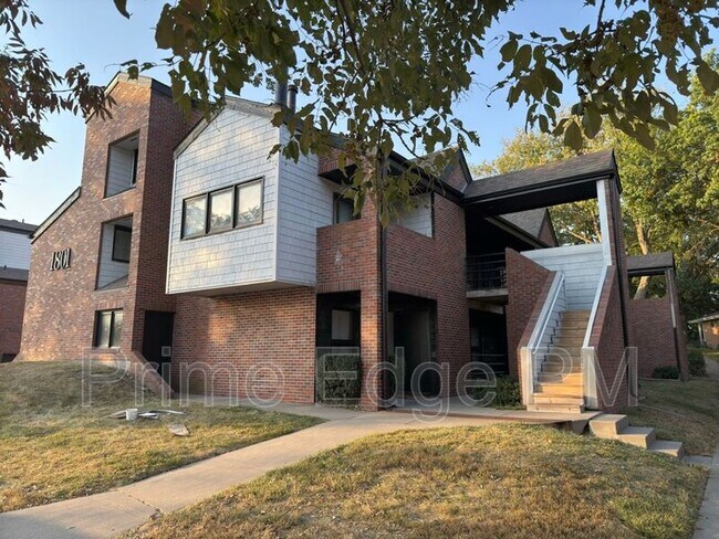 Foto del edificio - 1801 Ridgehaven Ct