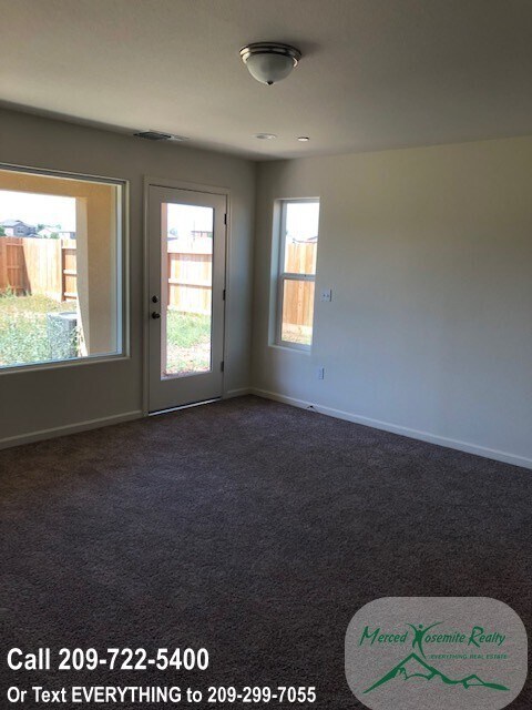 Foto del edificio - Bonadelle Neighboorhood 3 STORY HOME! VACANT! Apply now to schedule viewing.