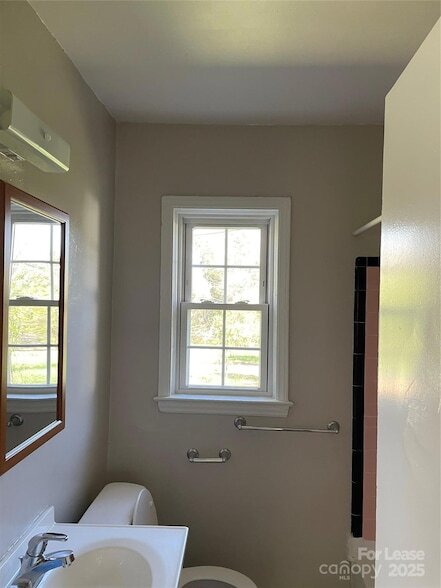 Foto del edificio - 3540 Bost St