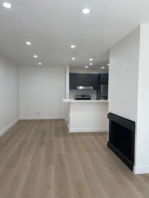 Building Photo - 374 Imperial Way