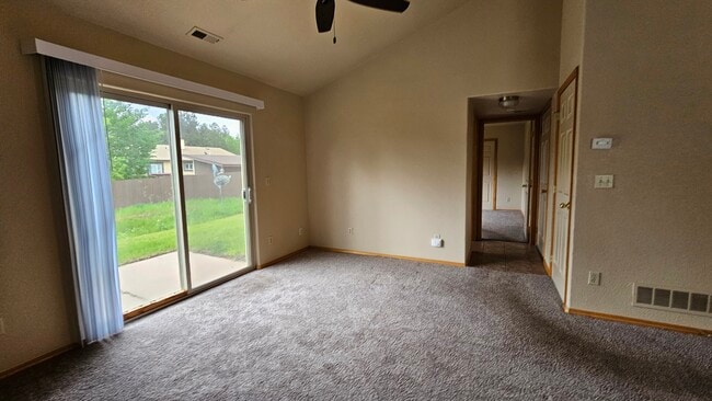Building Photo - 1604 Columbine Village Dr