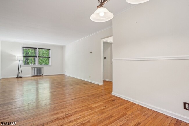 Foto del edificio - 349 Bloomfield Ave