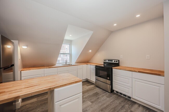 Foto del edificio - 227 Pleasant St