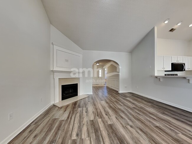 Building Photo - 11 Lake Linden Ct