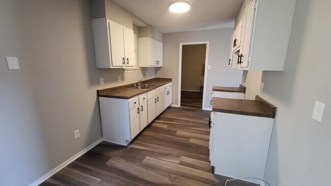Foto del edificio - 5670 Fenway Dr