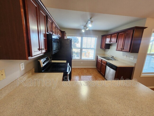 Foto del edificio - 3802 Falcon Crest Dr