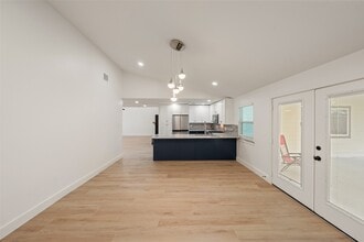 Building Photo - 9323 Portal Dr