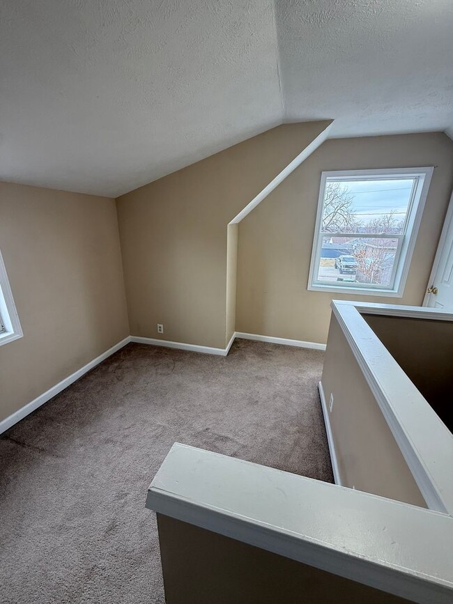 Building Photo - 4416 S 41st St