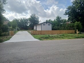 Building Photo - 1306 N Moorefield Rd