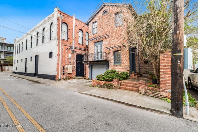 Building Photo - 109 French St