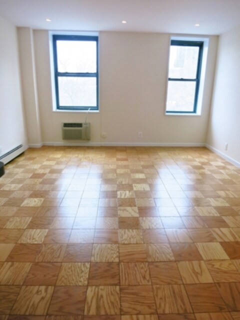Primary Photo - 173 E 73rd St