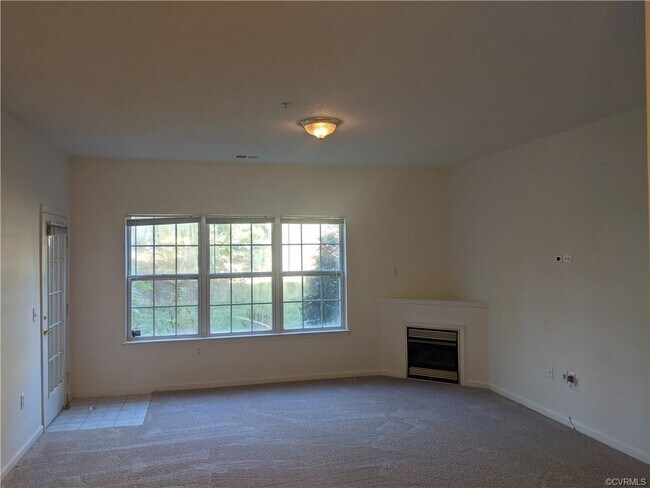 Building Photo - 920 Masters Row