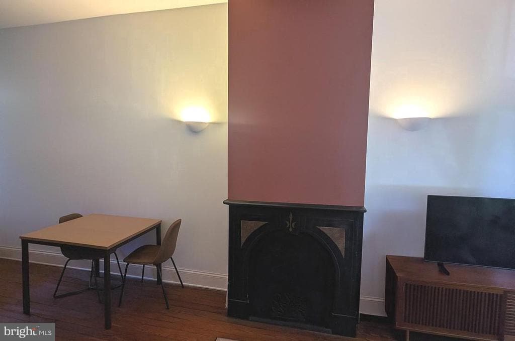 Primary Photo - 826 N Woodstock St