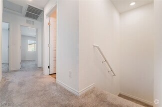 Building Photo - 6156 Foxes Dl St