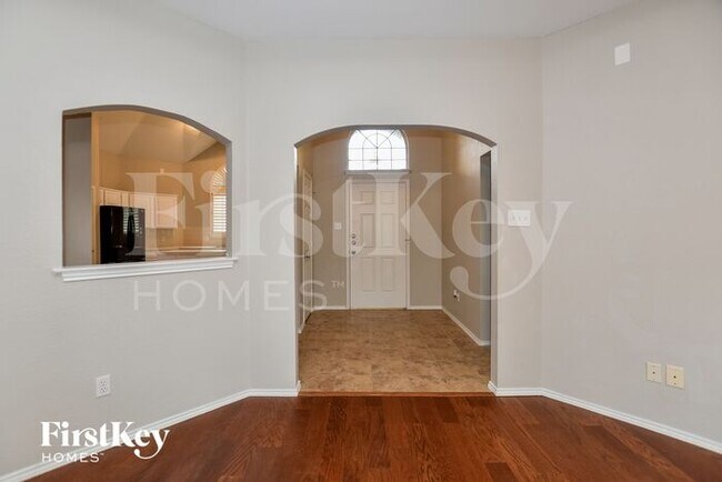 Foto del edificio - 2304 Wooten Pl
