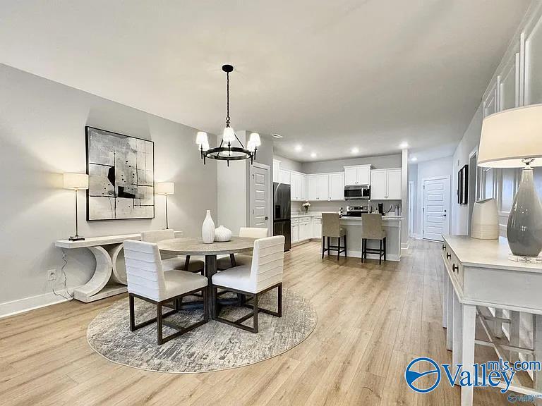 Foto del edificio - 7510 Doris Ruth Ln SE