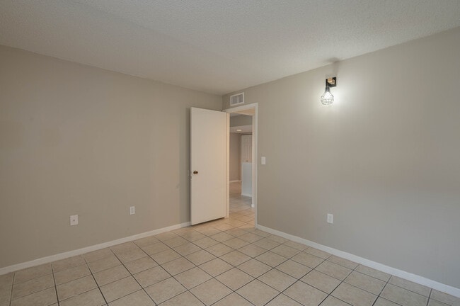 Building Photo - Deena Way Apartments 53-59