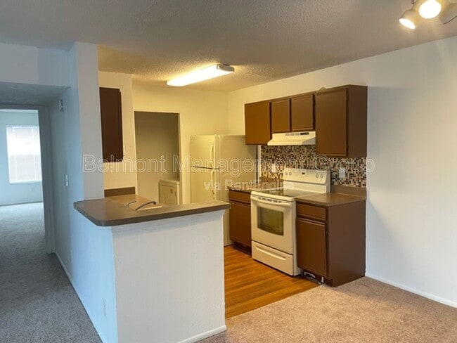 Photo - 2030 Cascades Blvd Apartment