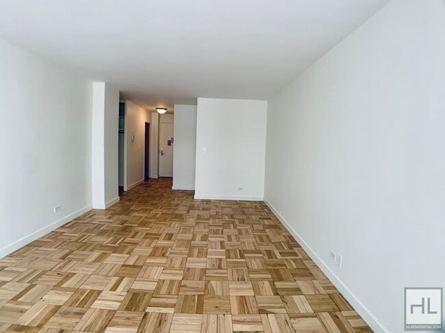 Building Photo - EAST 49 STREET