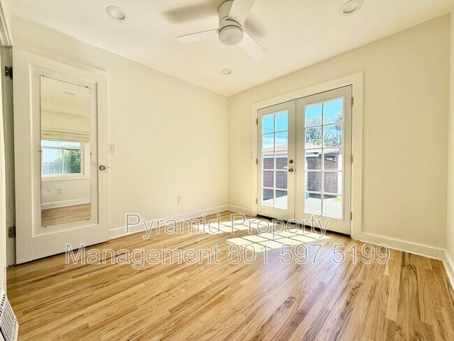 Building Photo - 262 Browning Ave