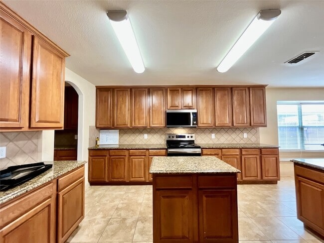 Building Photo - 1005 Tallahassee Dr