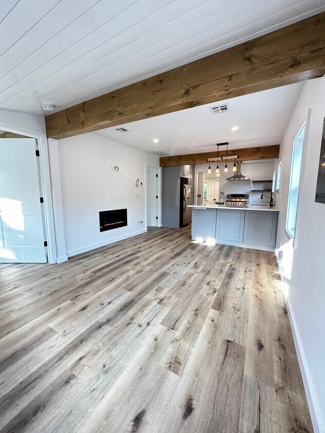 Foto principal - 69 Breton Rd