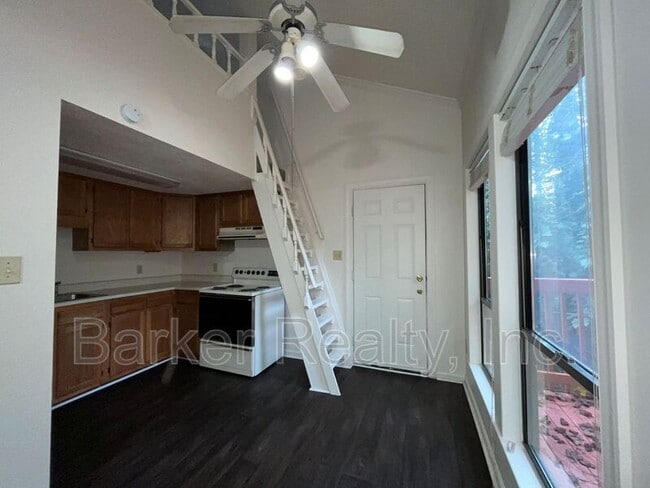 Building Photo - 3812 Marcom St