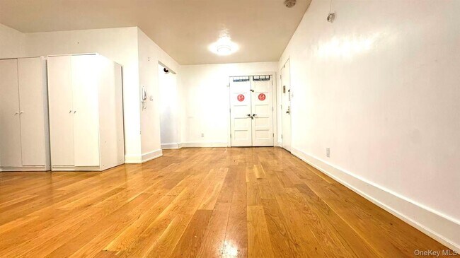 Foto del edificio - 142-20 Franklin Ave