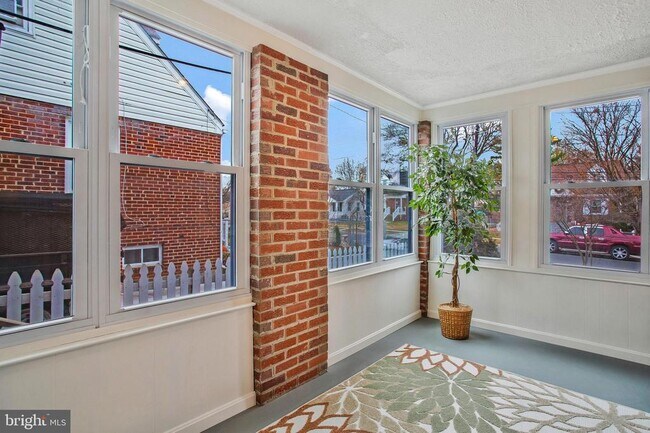 Foto del edificio - 3302 Nicholson St