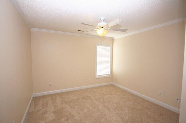 Foto del edificio - 4215 E Dudleys Grant Dr.