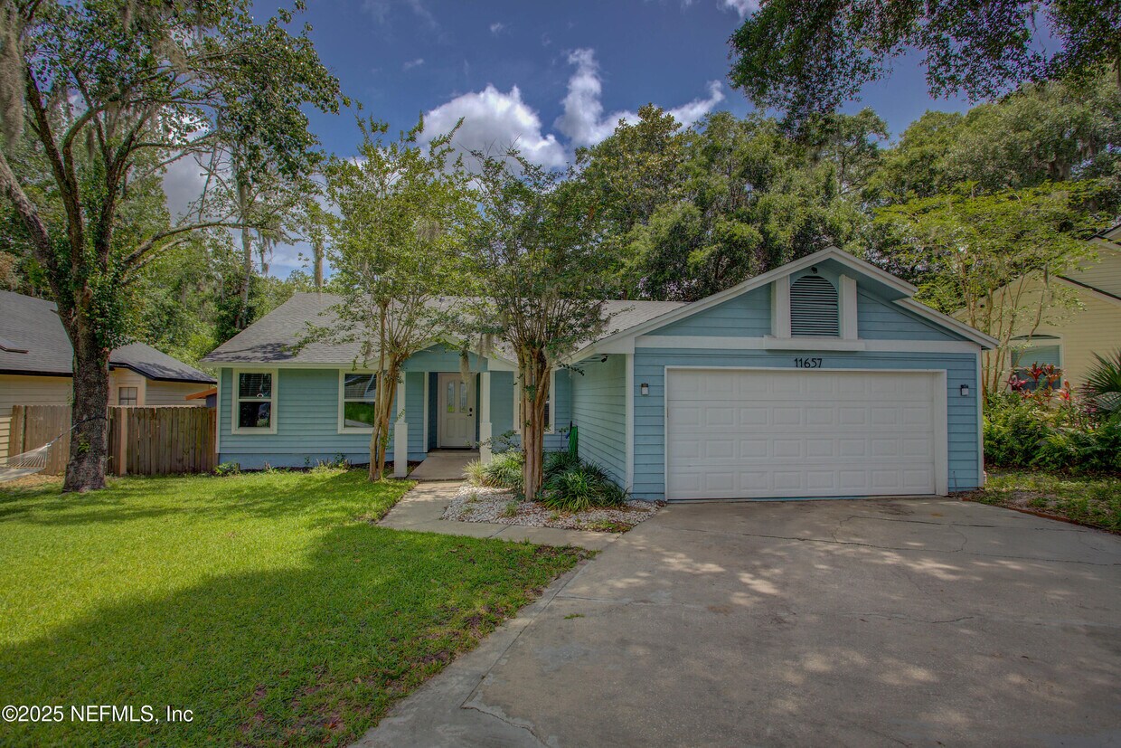 Primary Photo - 11657 Brush Ridge Cir N