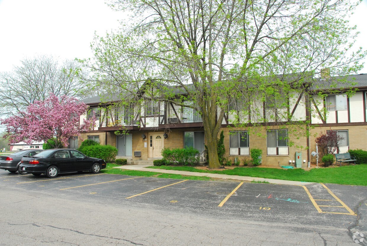 Building Photo - 4843 Indian Hills Dr