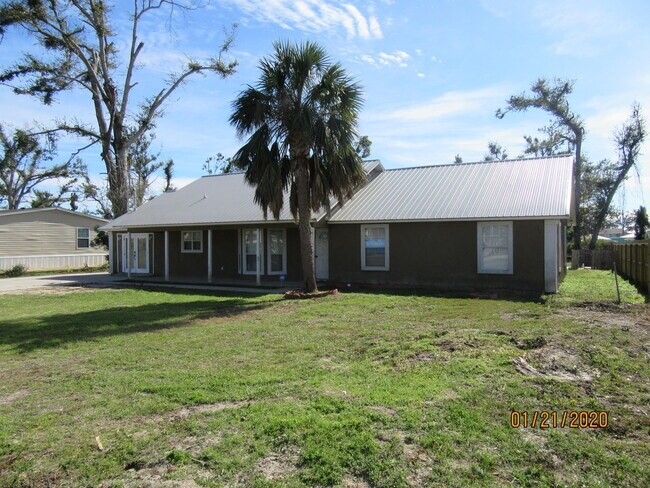 Building Photo - 4538 Cedar St