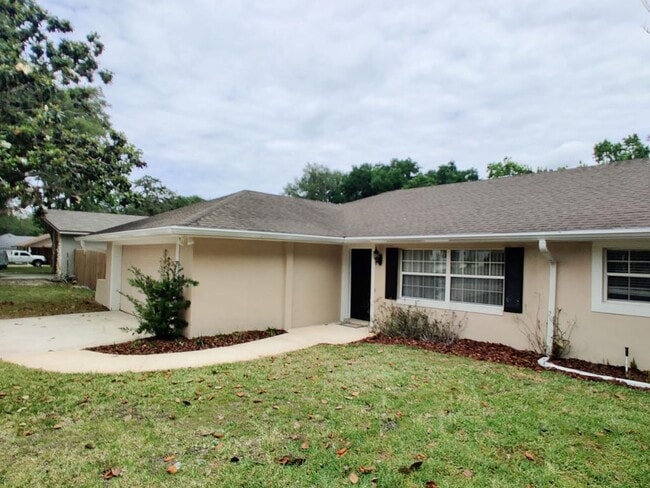 Building Photo - 615 Fox Valley Dr