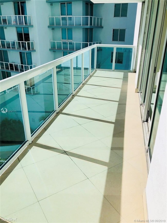 Building Photo - 2 br, 2 bath Apartment - 1800 CLUB